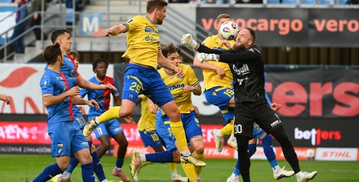 [SKRÓT] PKO BP Ekstraklasa: Piast Gliwice - Arka Gdynia 4:1