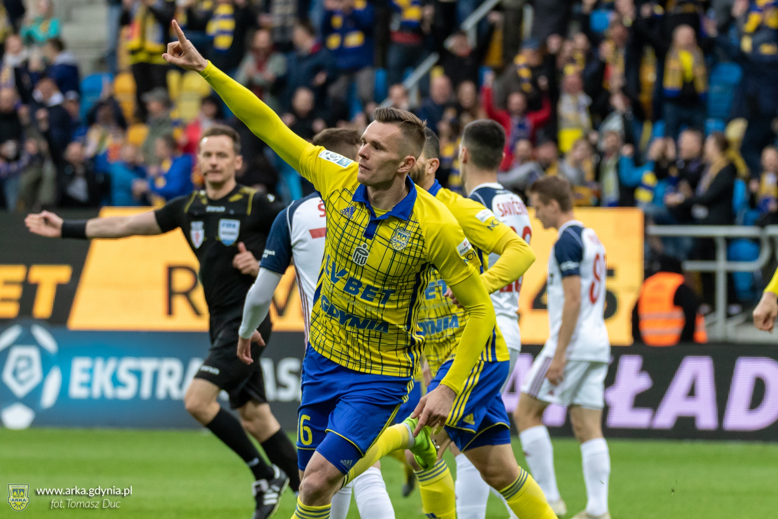 Statystyka meczu Arka Gdynia - Wisła Kraków-image