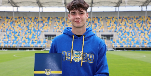 Bartosz Walczak z profesjonalnym kontraktem w Arce Gdynia