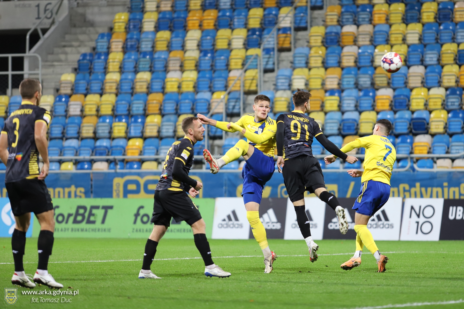 Zdjęcie Arka Gdynia - Znicz Pruszków