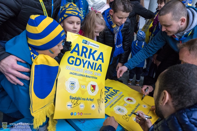 "Śledziki" zapełniły trybuny! Arka Razem!-image