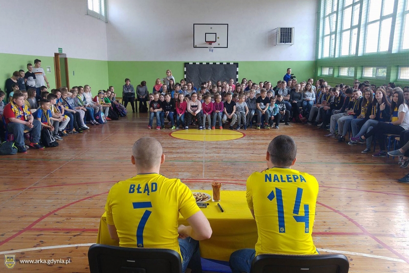 Powiat kościerski gra z Arką! Piątkowe wizyty w szkołach.-image