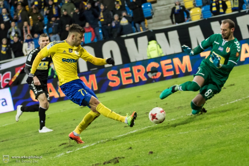 Centrum meczowe:  Korona Kielce - Arka Gdynia-image