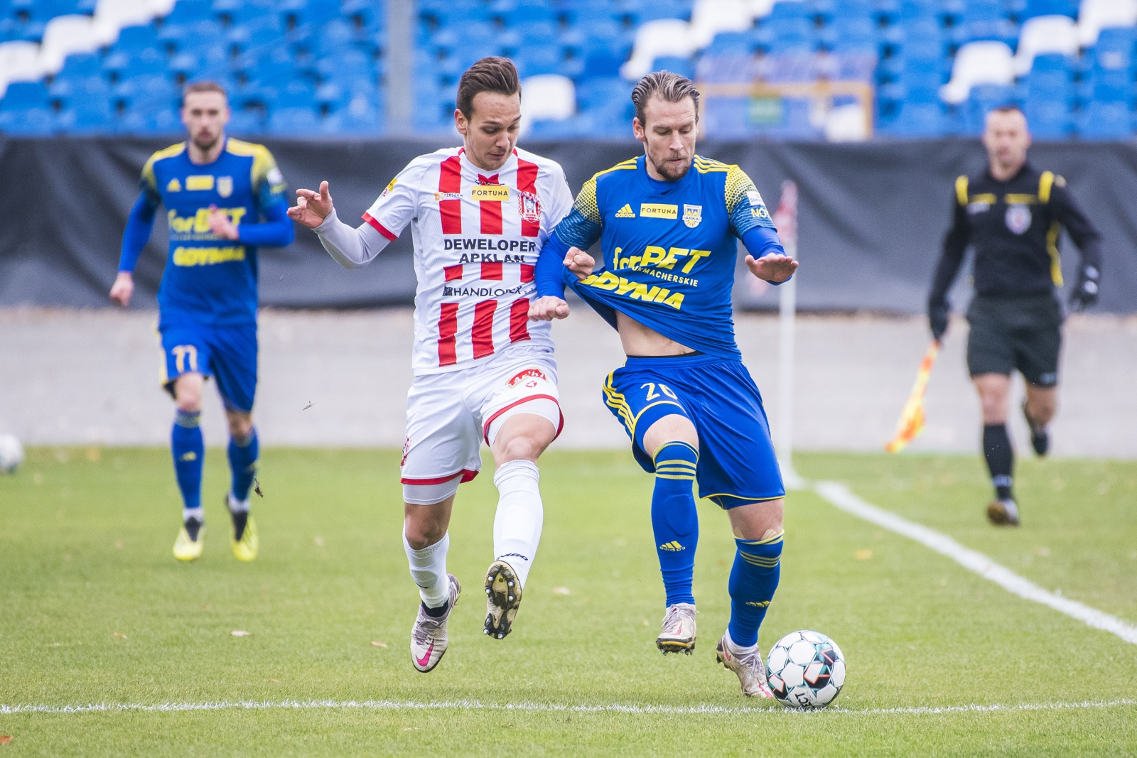 Centrum meczowe: Apklan Resovia - Arka Gdynia-image