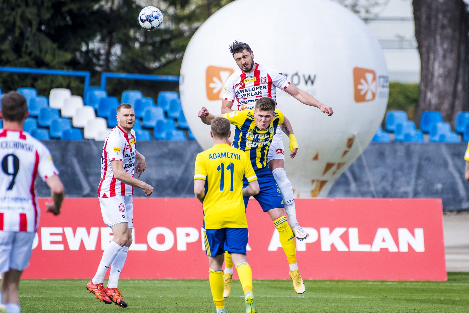Centrum meczowe: Apklan Resovia - Arka Gdynia-image