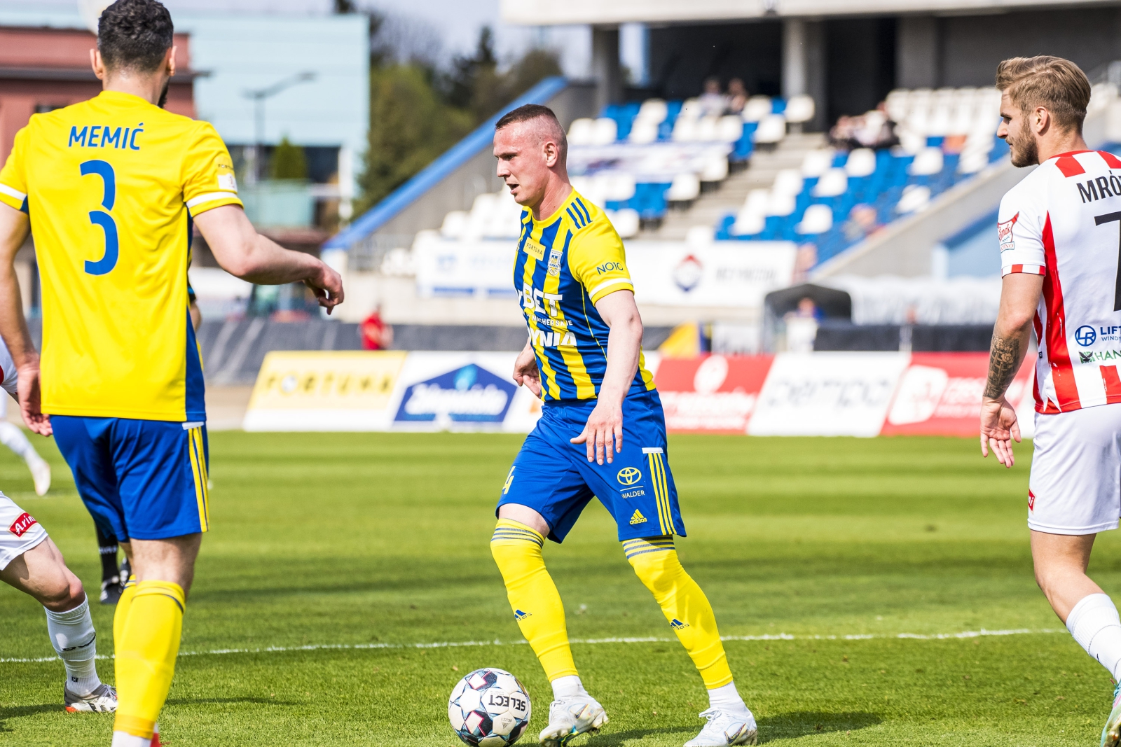 Centrum meczowe: Apklan Resovia - Arka Gdynia-image