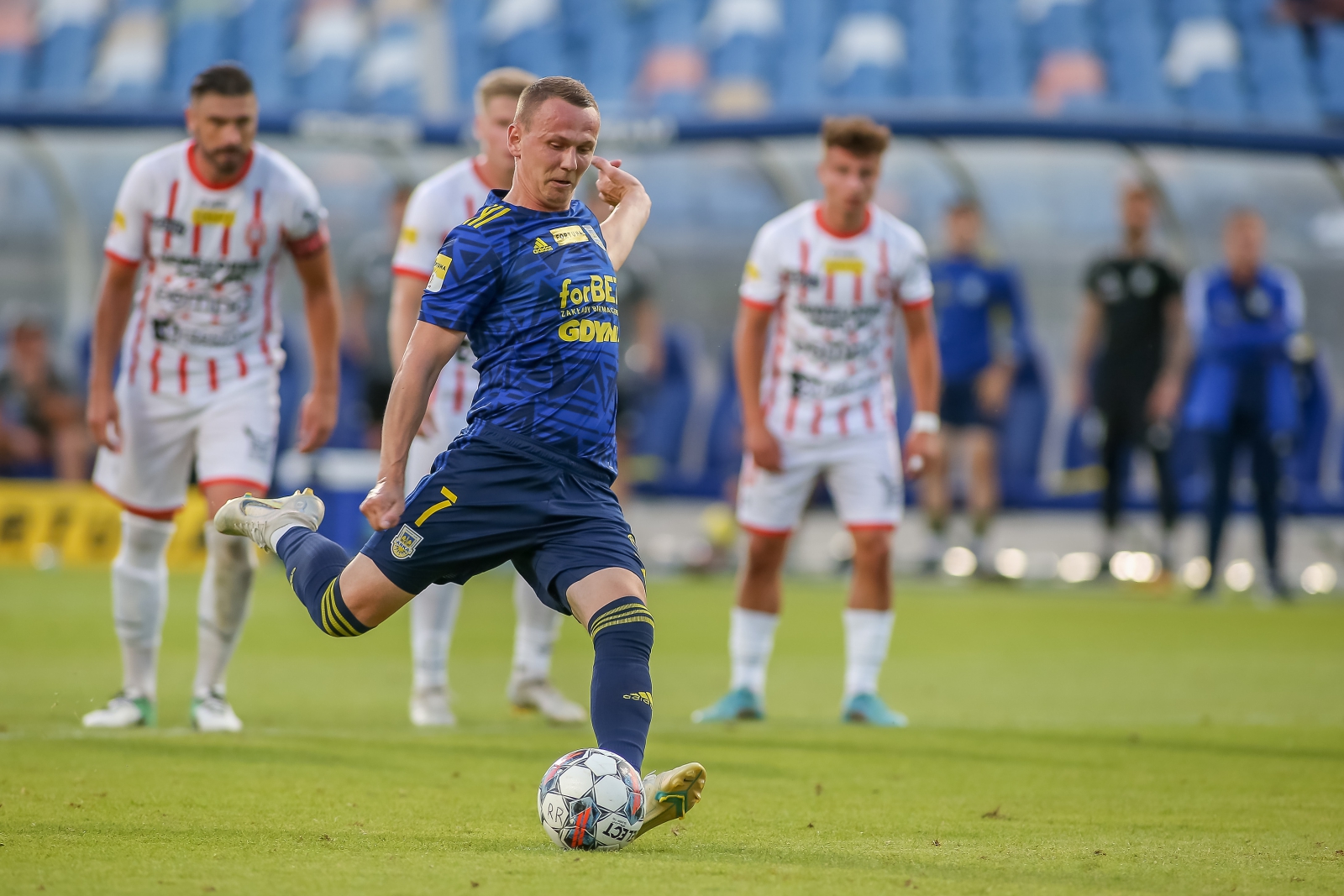 Centrum pomeczowe: Apklan Resovia - Arka Gdynia 1:3-image