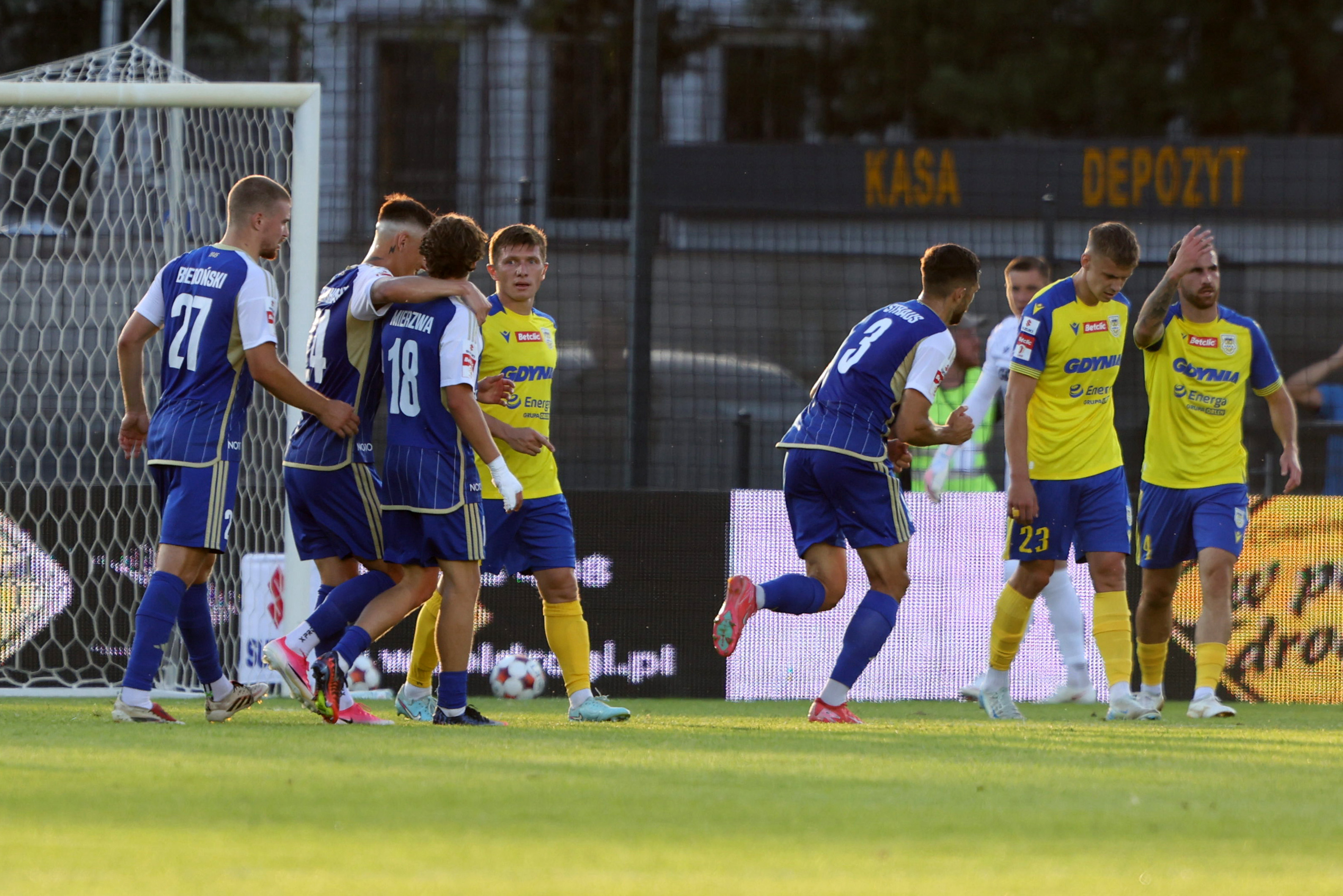 Zdjęcie Betclic 1 Liga: Unia Skierniewice - Arka Gdynia 2:0