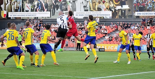 Sandecja - Arka 0:0. Jak nie można wygrać, trzeba zremisować.