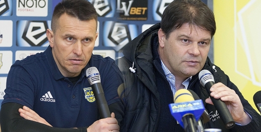 Trenerzy po meczu Arka - Sandecja.