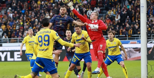 [SKRÓT] PKO BP Ekstraklasa: Pogoń Szczecin - Arka Gdynia 1:0