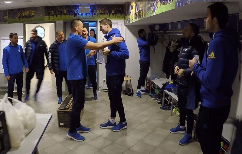 Arka jedzie powalczyć z liderem!-image