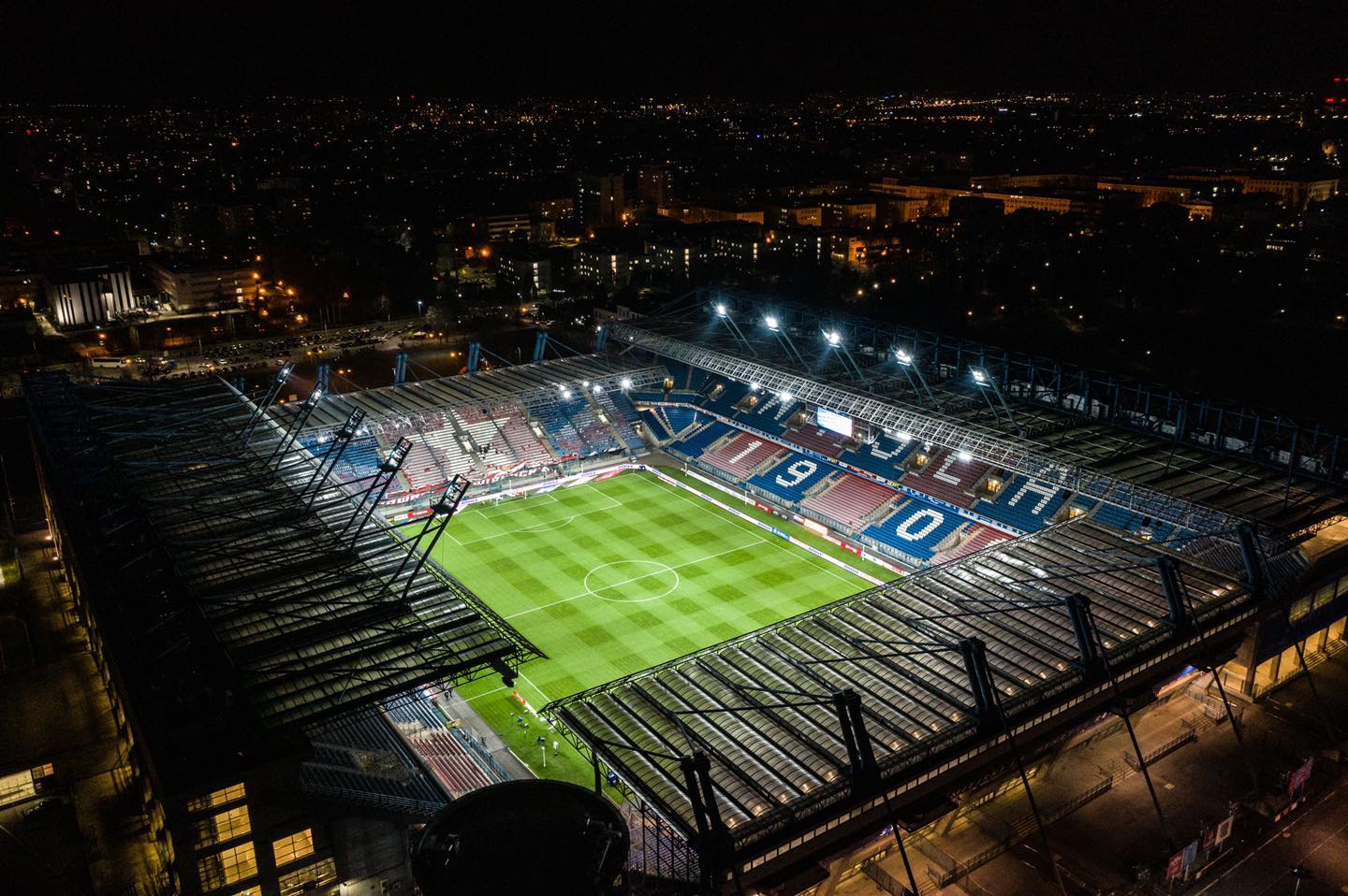 Centrum meczowe: Wisła Kraków - Arka Gdynia-image