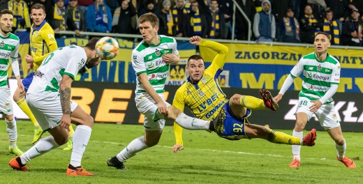 Arka - Lechia Gdańsk 0:0. Derby bez rozstrzygnięcia. Ostatni punkt Smółki