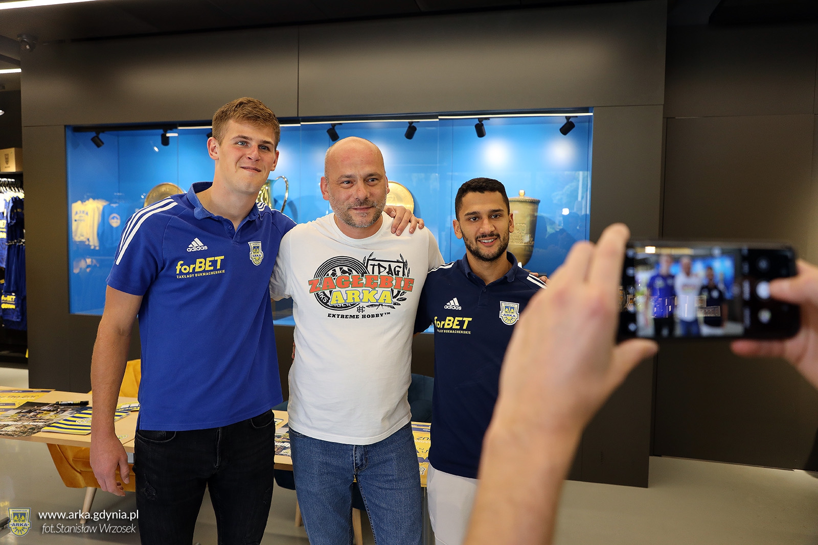 Zdjęcie Spotkanie w oficjalnym sklepie Arki Gdynia - Karol Czubak oraz Omran Haydary