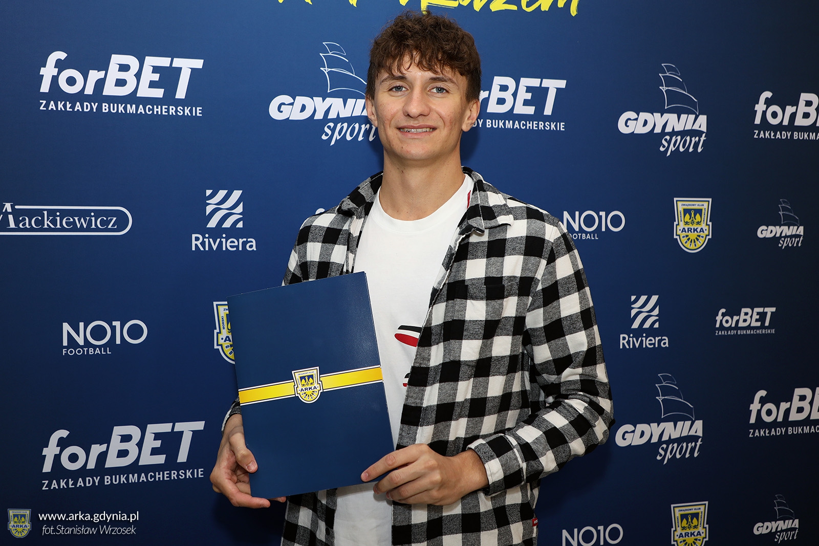Mateusz Stępień z nowym kontraktem-image