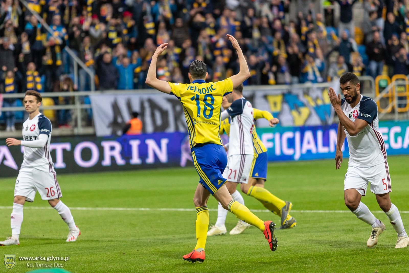 Statystyka meczu Arka Gdynia - Wisła Kraków-image