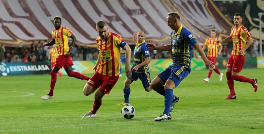 Korona Kielce - Arka 2:1. Nieudany pościg
