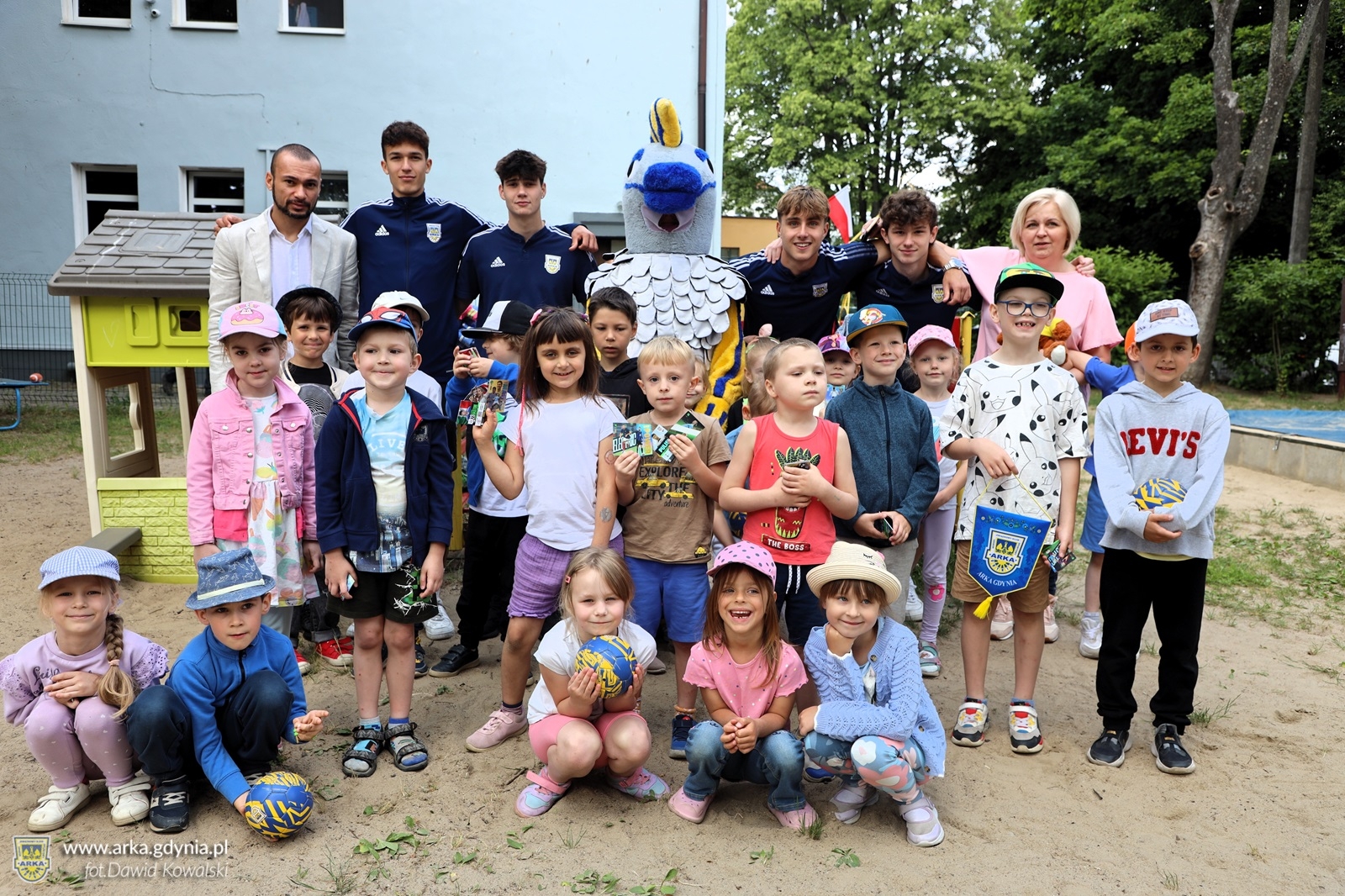 Zdjęcie Wizyta piłkarzy w Przedszkolu nr 25 w Gdyni