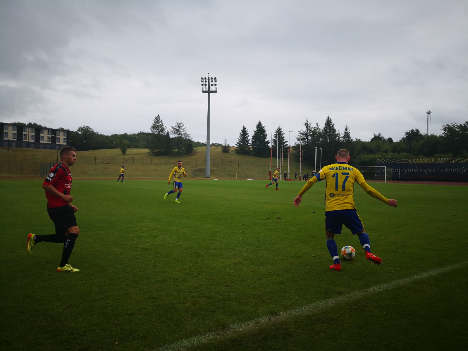 Dodatni bilans sparingów. Paur bez kontraktu-image