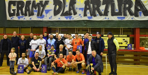 Zagrali i licytowali dla Artura!