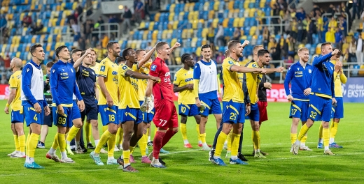 Wokół meczu: Arka wygrywa z liderem!
