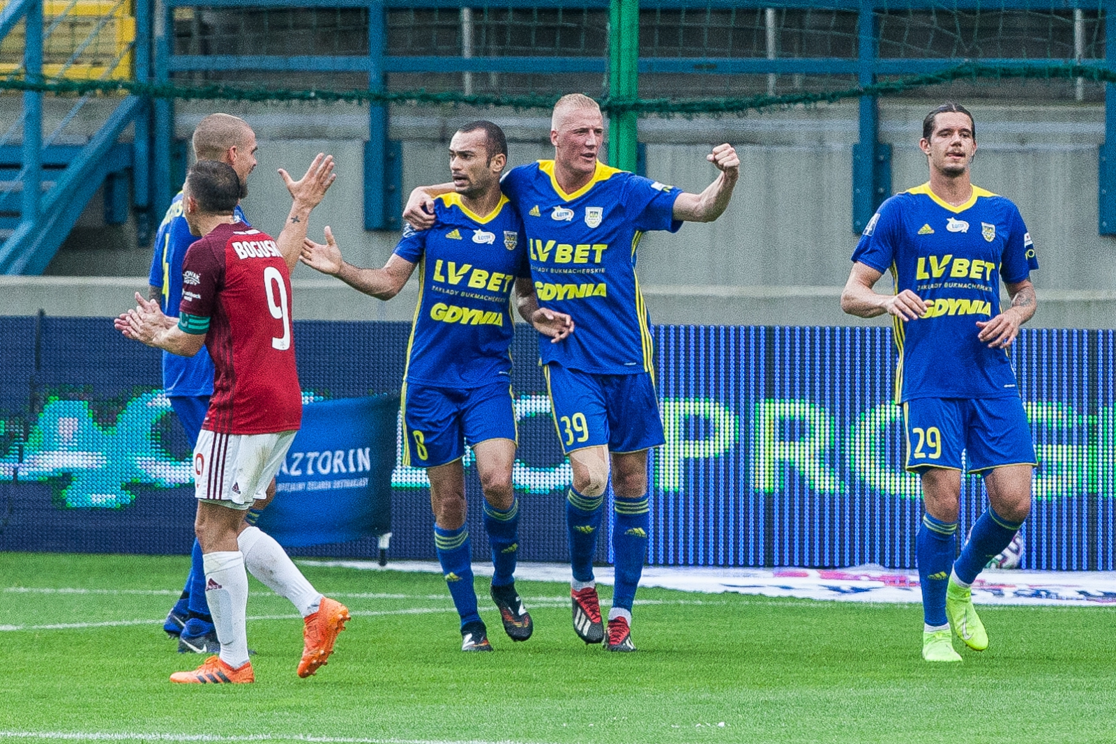 Centrum meczowe: Wisła Kraków - Arka Gdynia-image