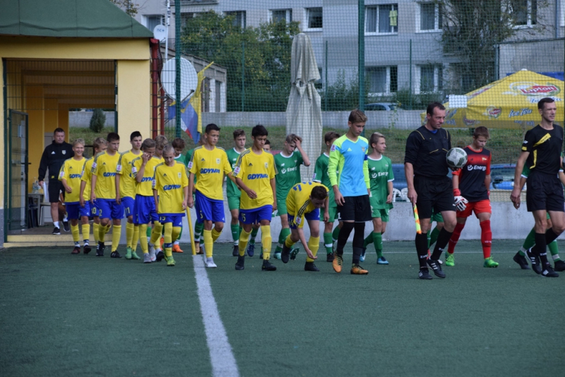 Grali juniorzy. Zwycięstwo juniorów starszych-image