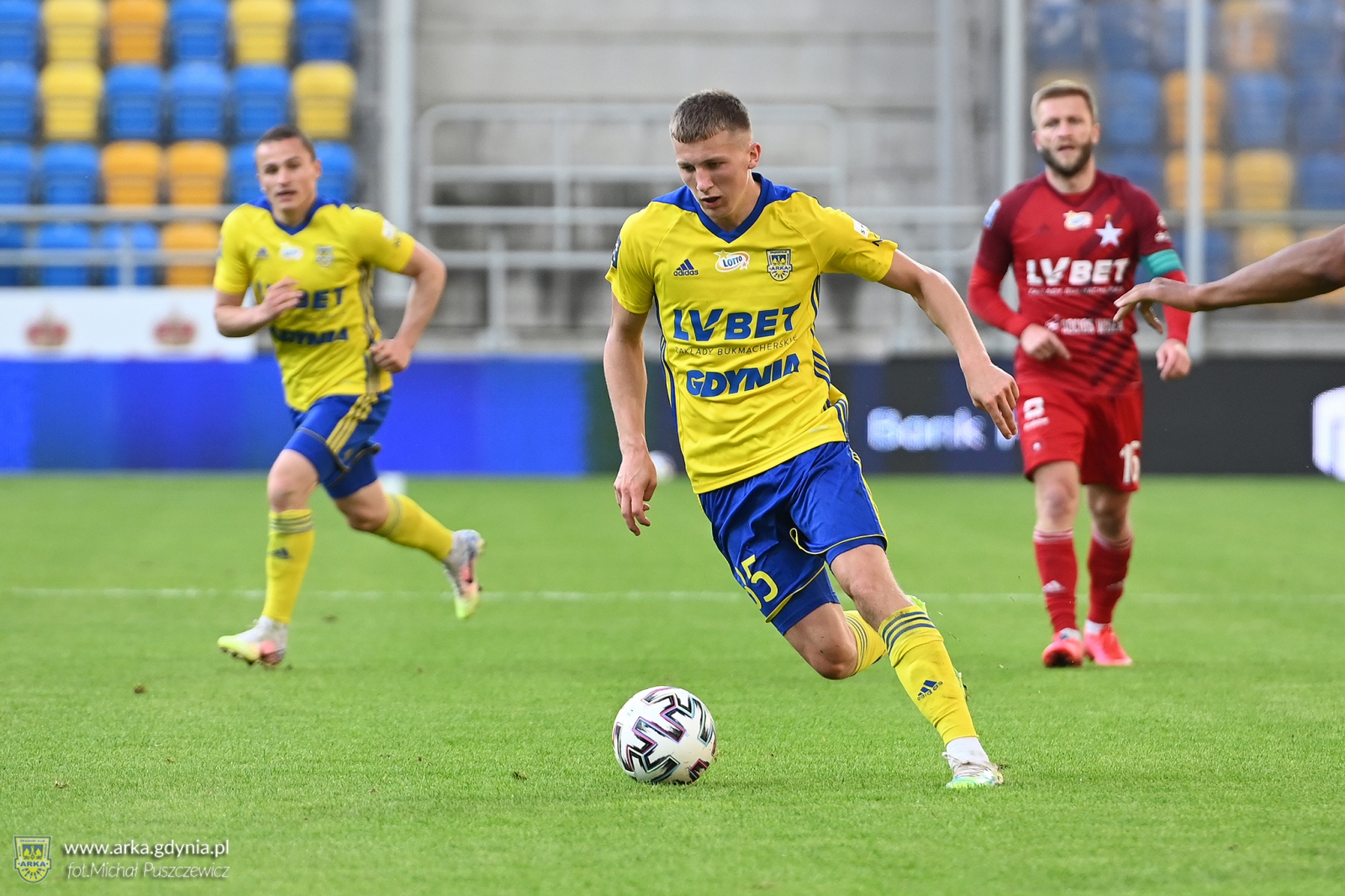 Statystyka meczu Arka Gdynia - Wisła Kraków-image