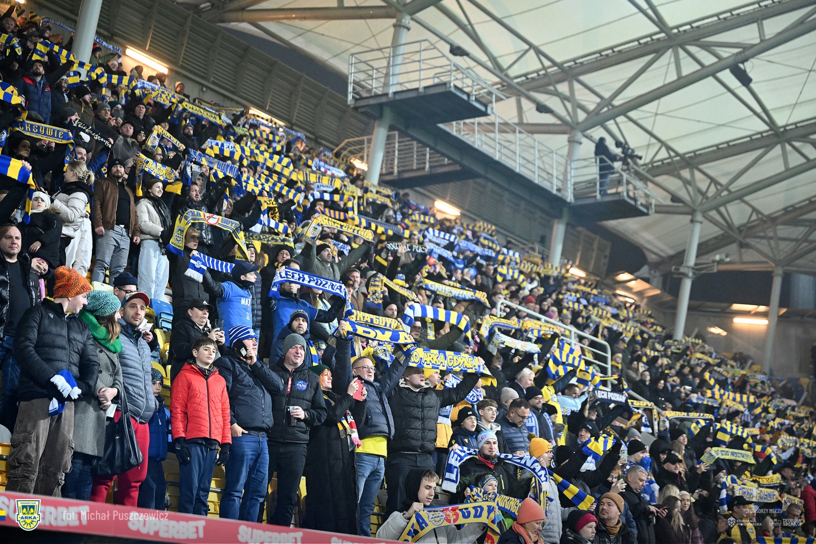 Sprzedaż otwarta biletów na derby Arka - Lechia-image
