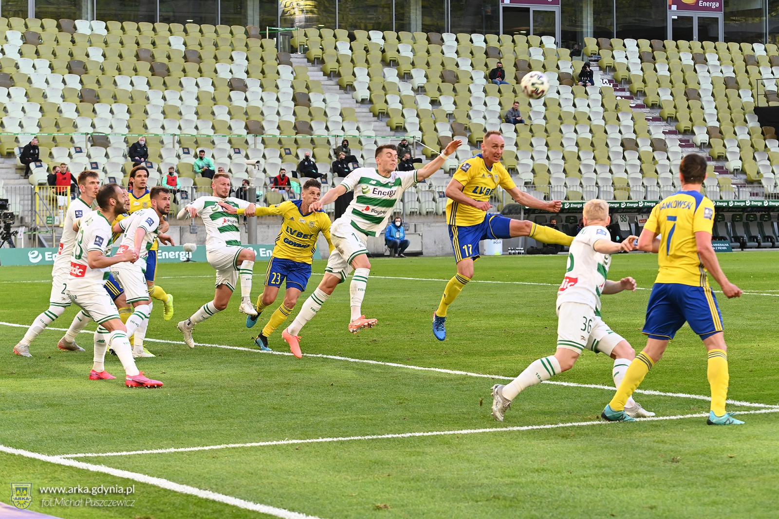 Centrum derbowe: Arka Gdynia - Lechia Gdańsk-image