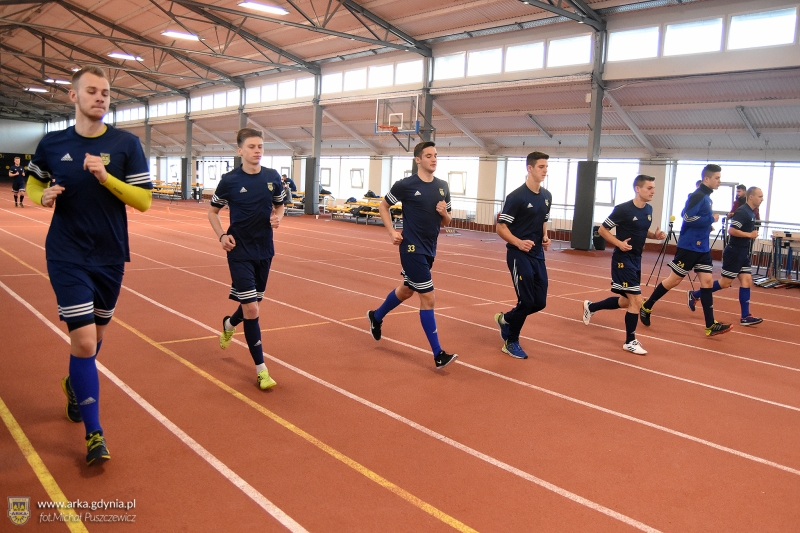 Młodzież rozpoczęła przygotowania.-image