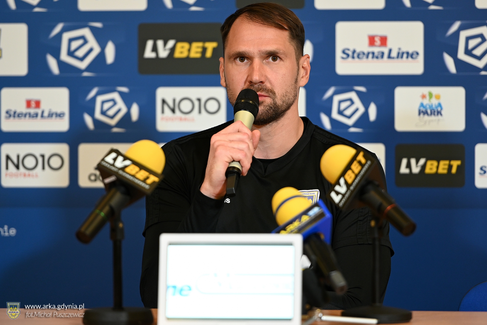 Ireneusz Mamrot i Pavels Steinbors przed Śląskiem-image