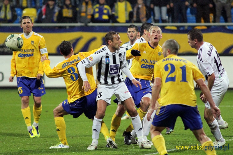 Arka - Sandecja Nowy Sącz. Historia spotkań.-image