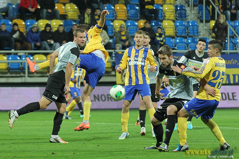 Arka - Korona Kielce. Historia spotkań.-image