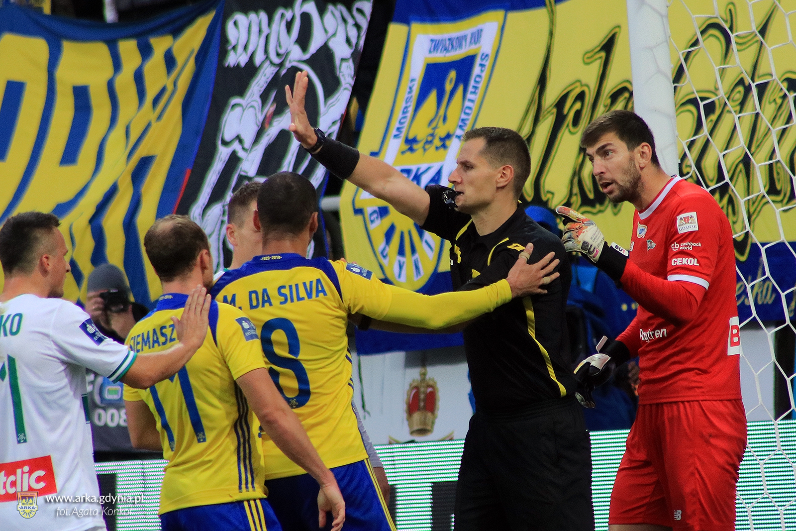 Centrum derbowe: Arka Gdynia - Lechia Gdańsk-image