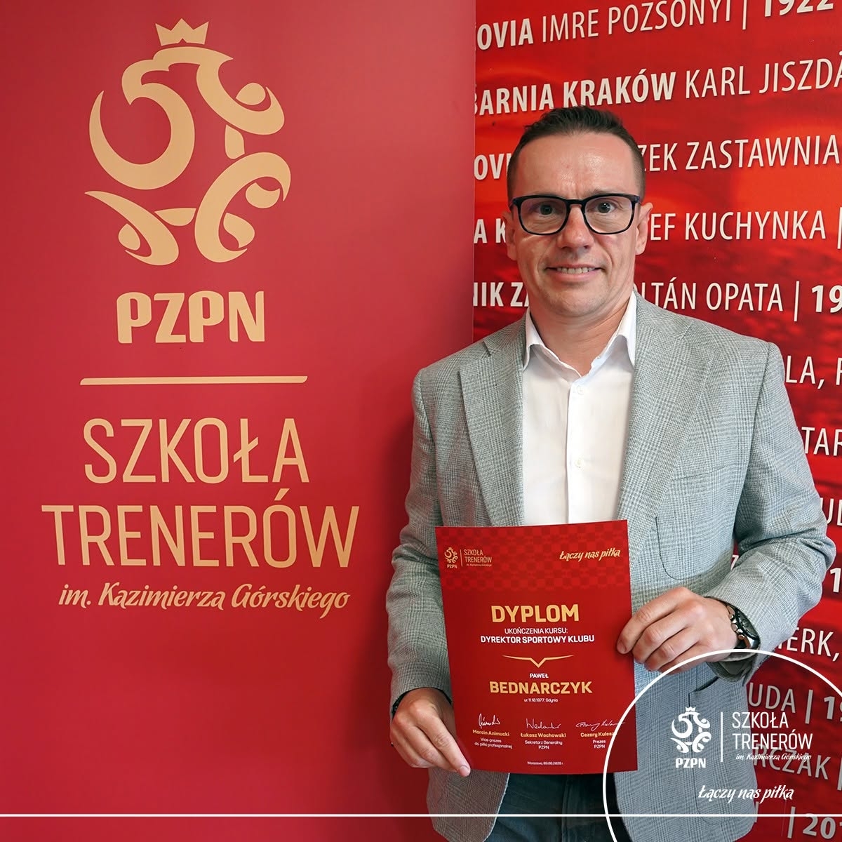 Paweł Bednarczyk z dyplomem kursu dyrektora sportowego-image
