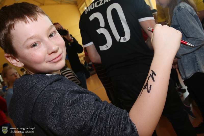 Powiat kościerski gra z Arką! Piątkowe wizyty w szkołach.-image