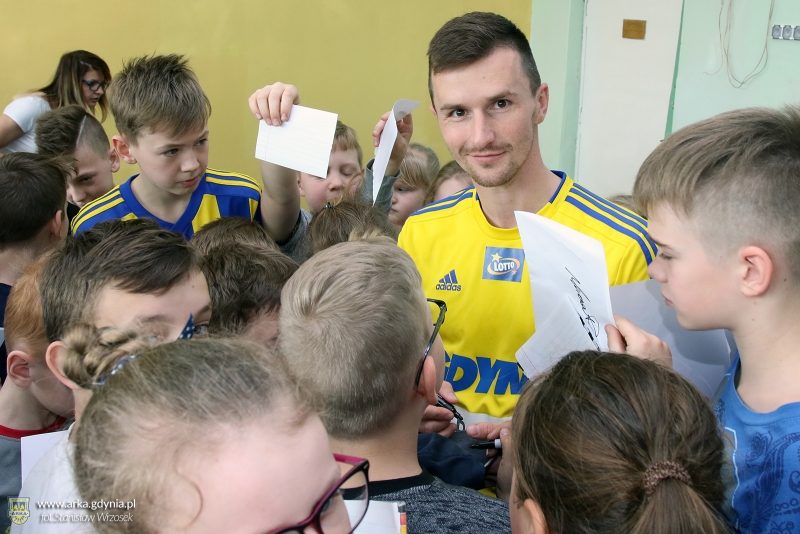 Powiat kościerski gra z Arką! Piątkowe wizyty w szkołach.-image