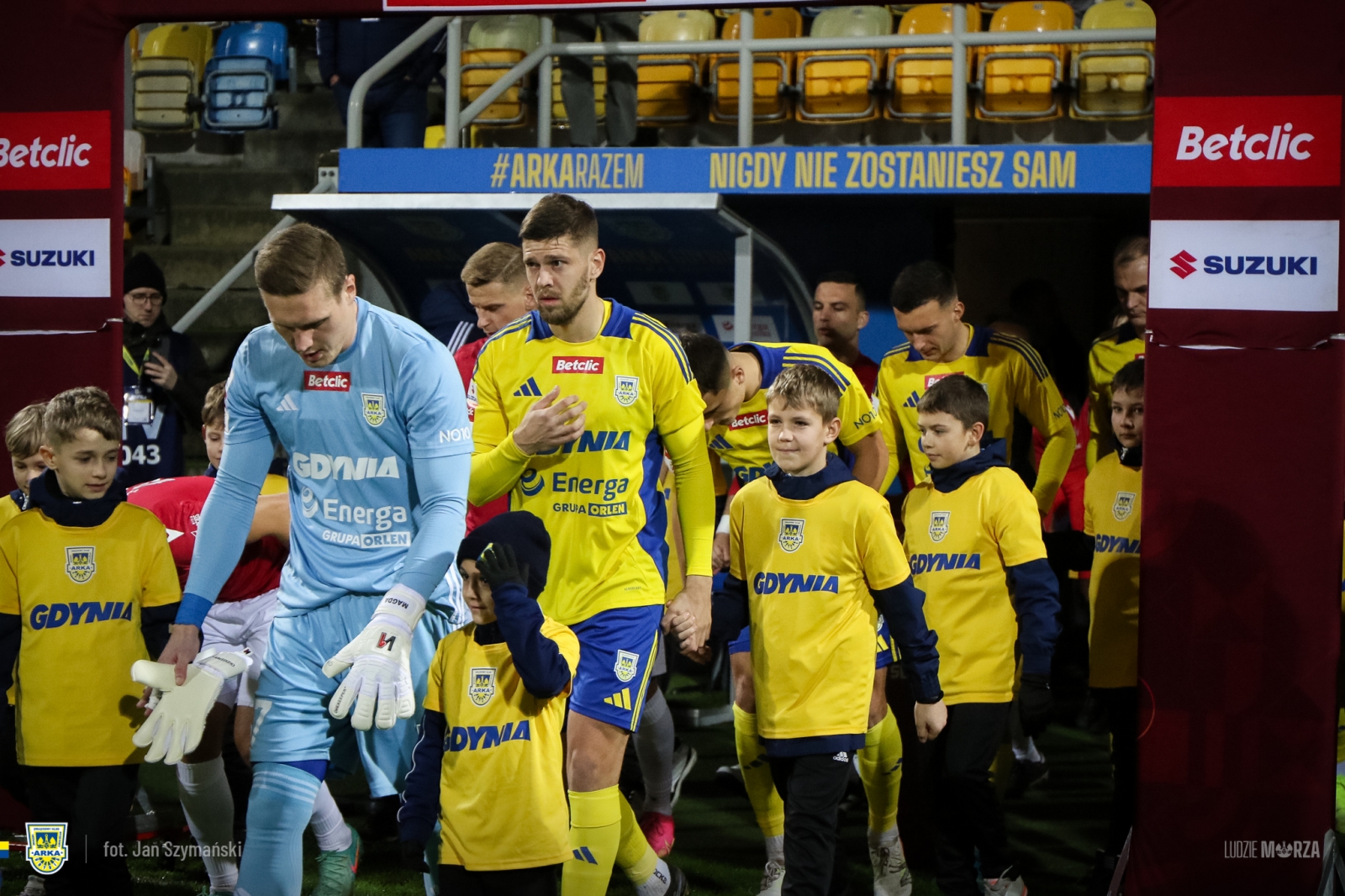 Wokół meczu: Jubileusz FC Tczew i świetlna oprawa-image