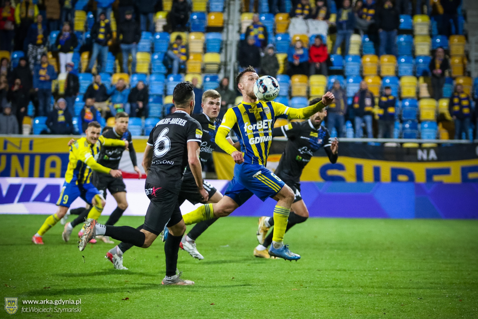 Centrum meczowe: Podbeskidzie Bielsko-Biała  - Arka Gdynia-image
