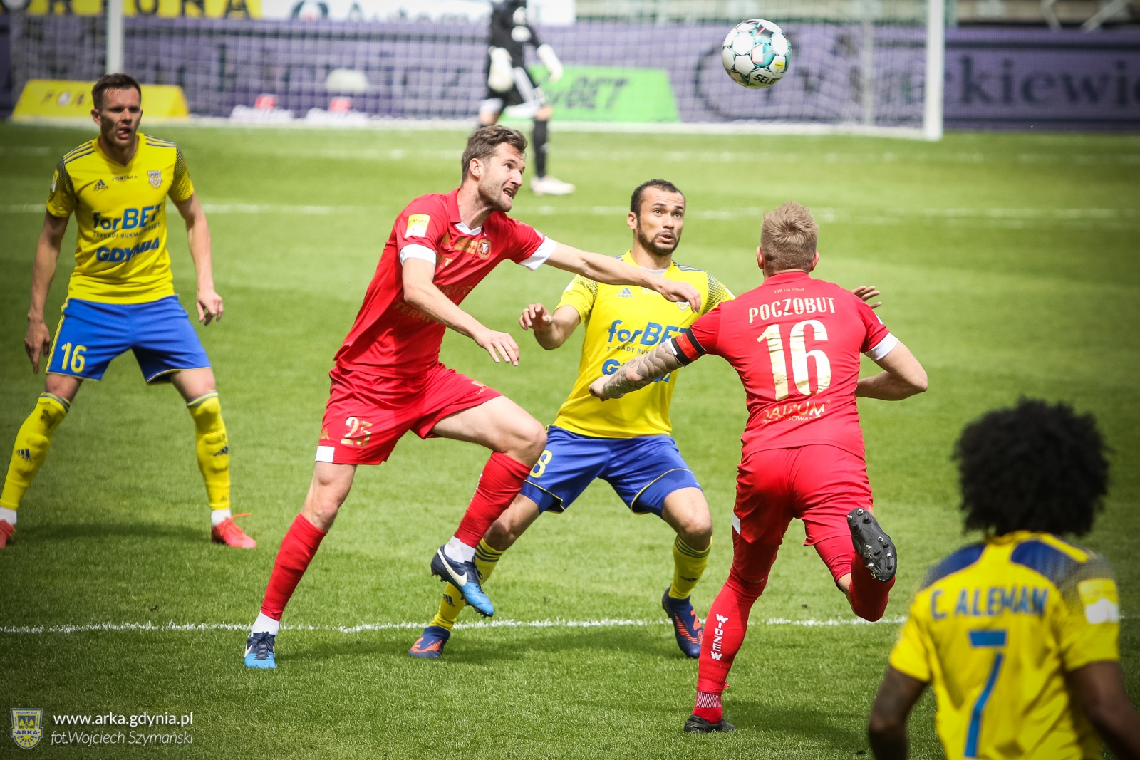 Centrum meczowe: Widzew Łódź - Arka Gdynia-image