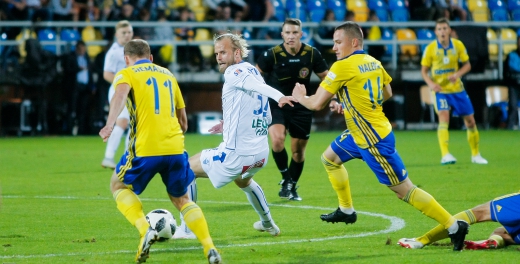 Statystyka meczu Arka Gdynia - Lech Poznań