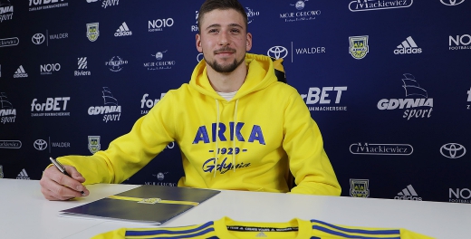 Leonid Otczenaszenko bramkarzem Arki