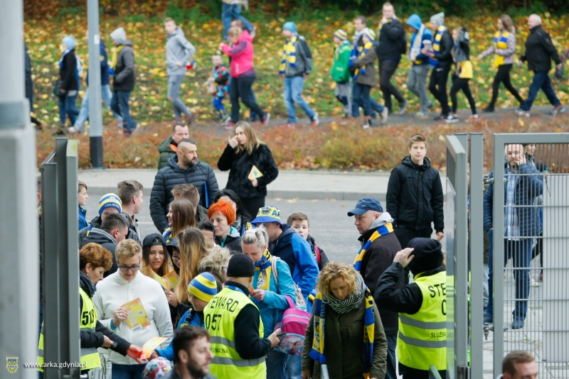 "Śledziki" zapełniły trybuny! Arka Razem!-image