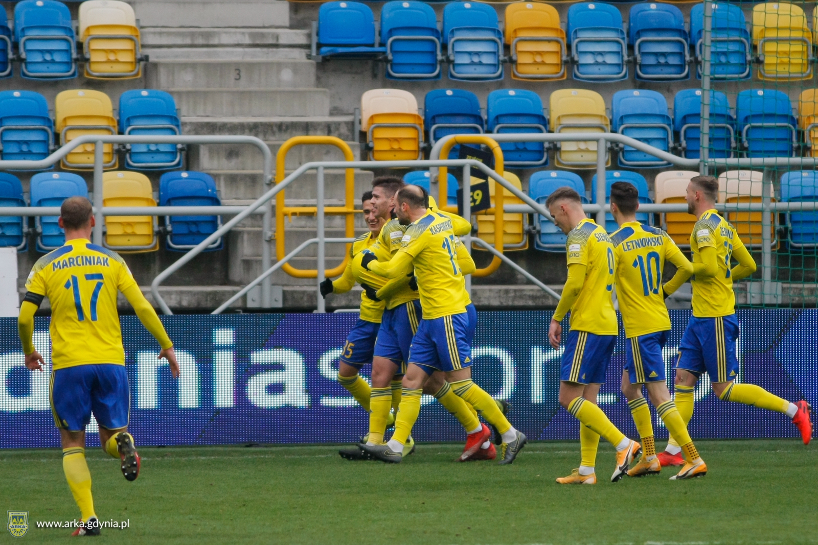 Statystyka meczu  Arka Gdynia - Korona Kielce-image