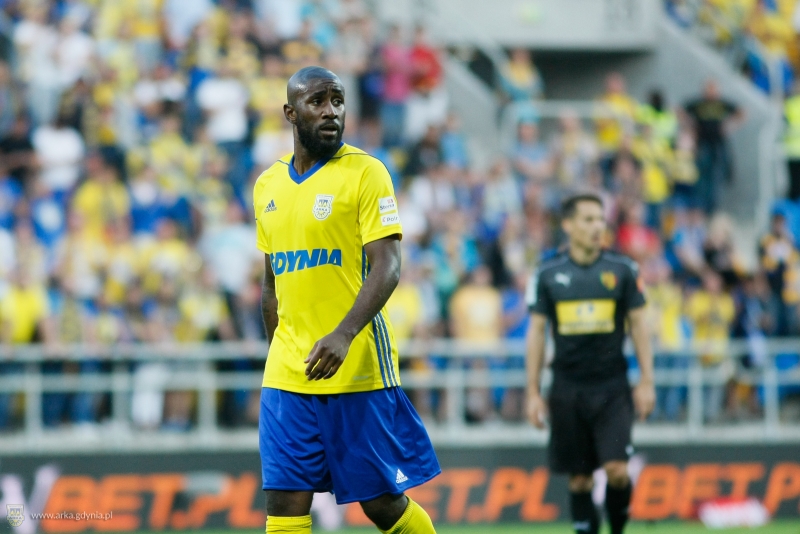 Statystyka meczu Arka-Korona Kielce.-image