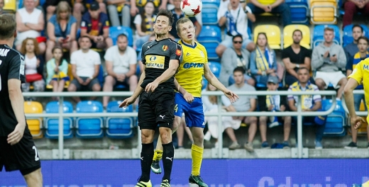 Statystyka meczu Arka-Korona Kielce.