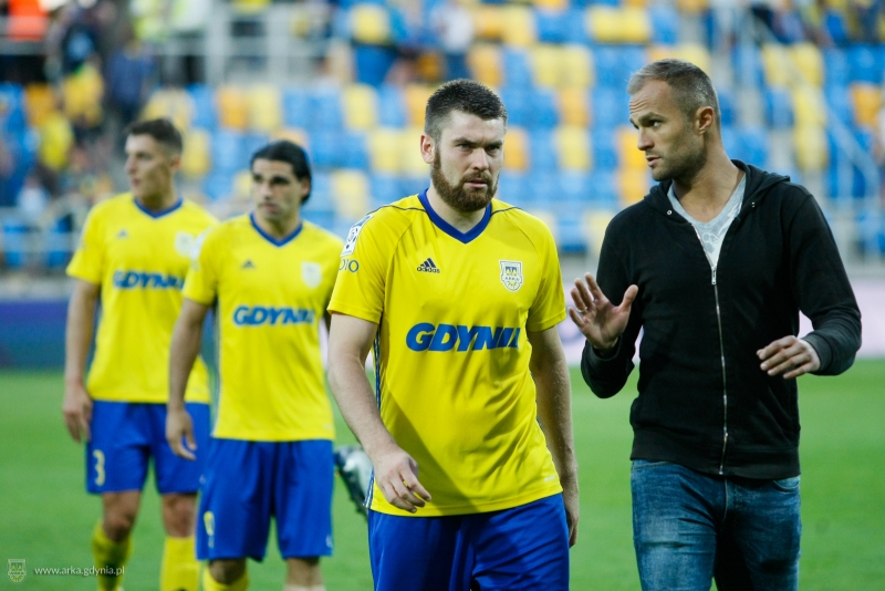 Statystyka meczu Arka-Korona Kielce.-image
