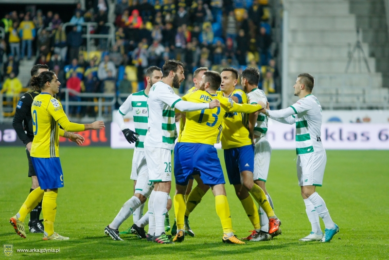 Statystyka meczu Arka - Lechia.-image